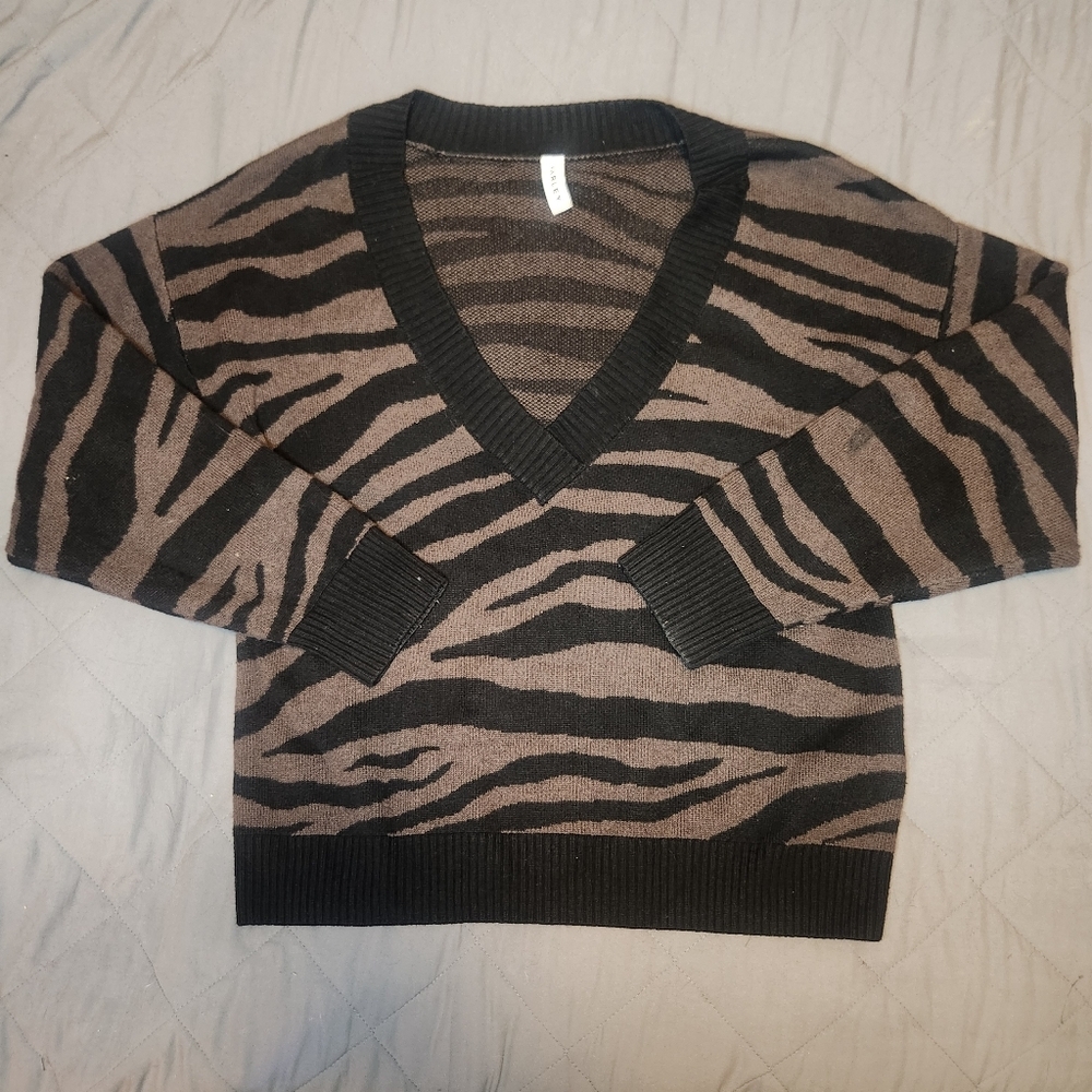 Varley Revolve Women Sz M Calvert Merino Wool Sweater Bracken Black SOLD OUT